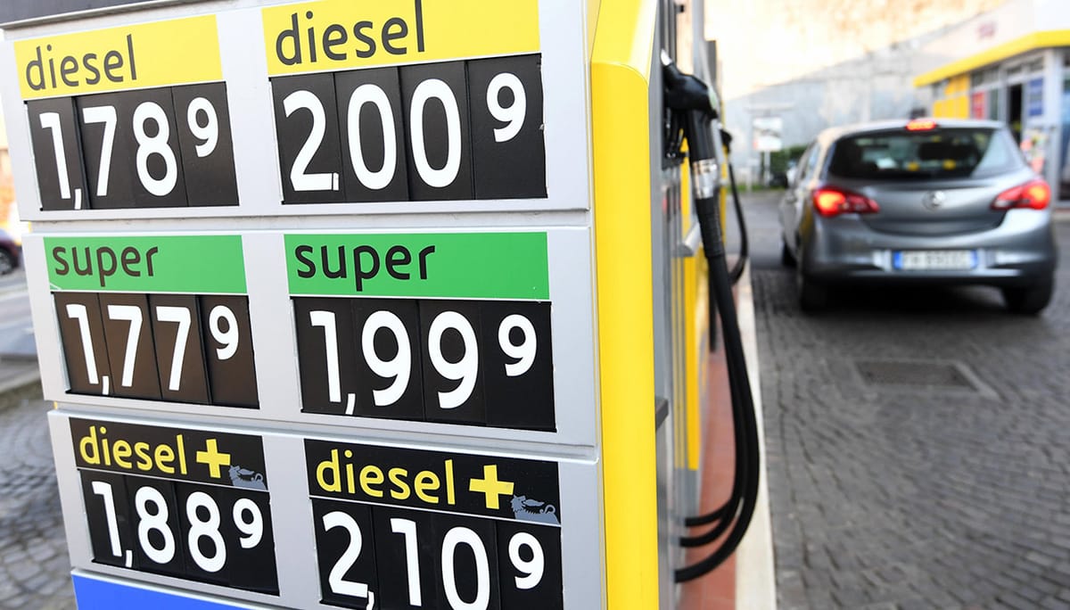 Prezzo dei carburanti, benzina a 2.104, diesel a 2.212. La provincia più cara è Bolzano